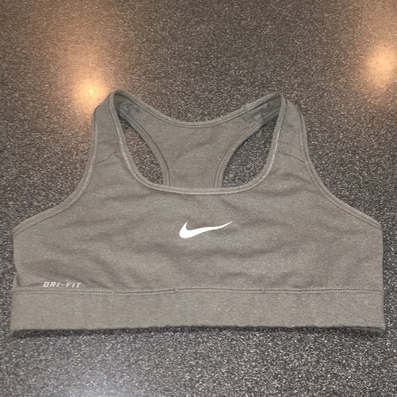 NEVER BEFORE WORN Nike Sports Bra - Picture 1 of 1